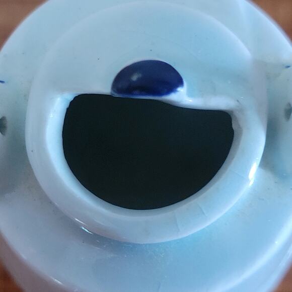 Vintage Delft Blue Mini Teapot | Hand-Painted Dutch Pottery Collectible - Picture 7 of 9